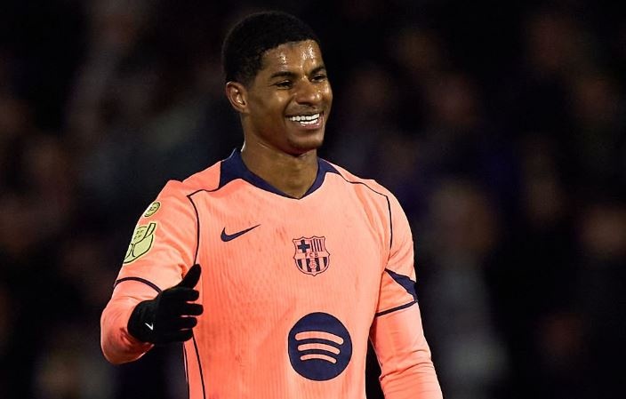 Ben do bat ngo mo ra voi Rashford hinh anh