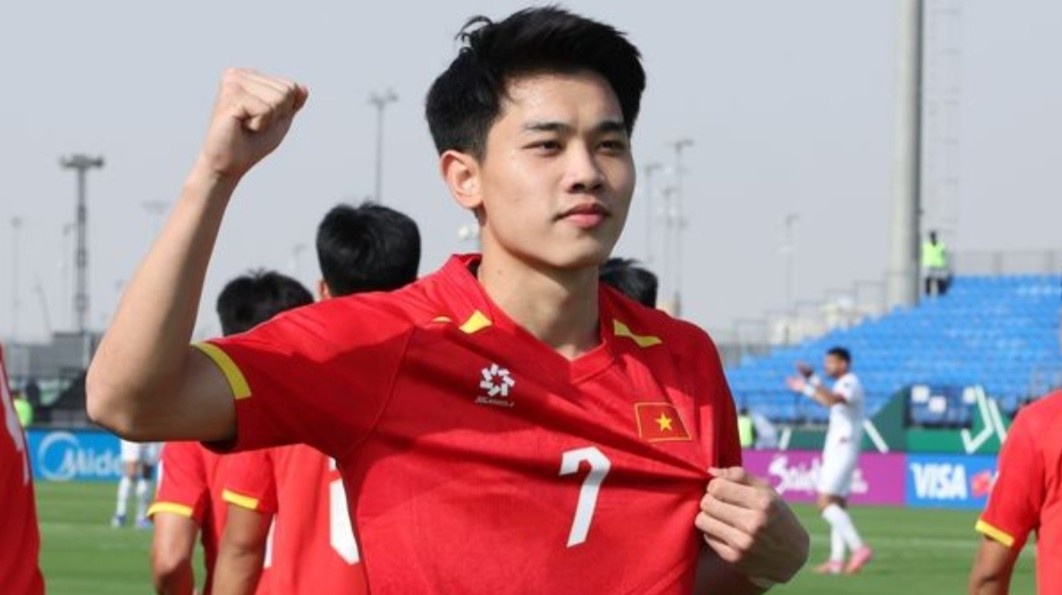 Doi hinh ra san U23 Saudi Arabia vs U23 Viet Nam hinh anh