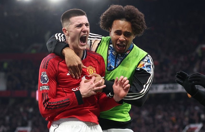 Sesko toa sang o phut bu gio, dua MU tro lai top 4 hinh anh