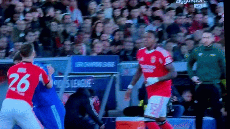 Valverde gay phan no hinh anh