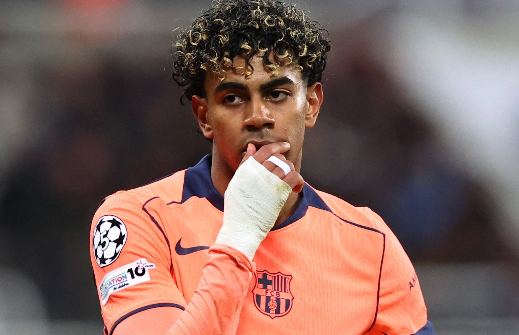 PSG ra gia 350 trieu euro cho Yamal hinh anh