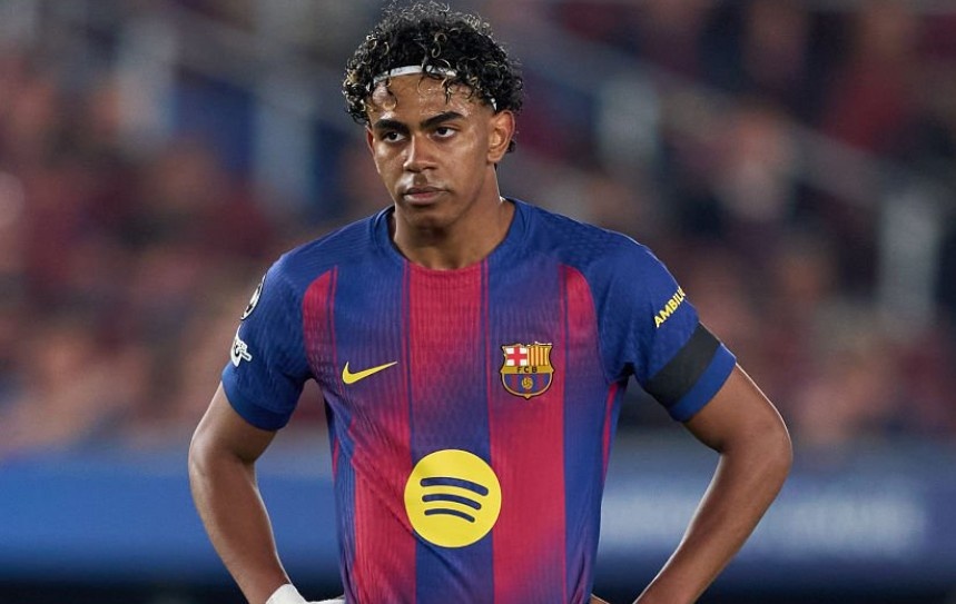 Be boi trong ngay Barca tham bai hinh anh