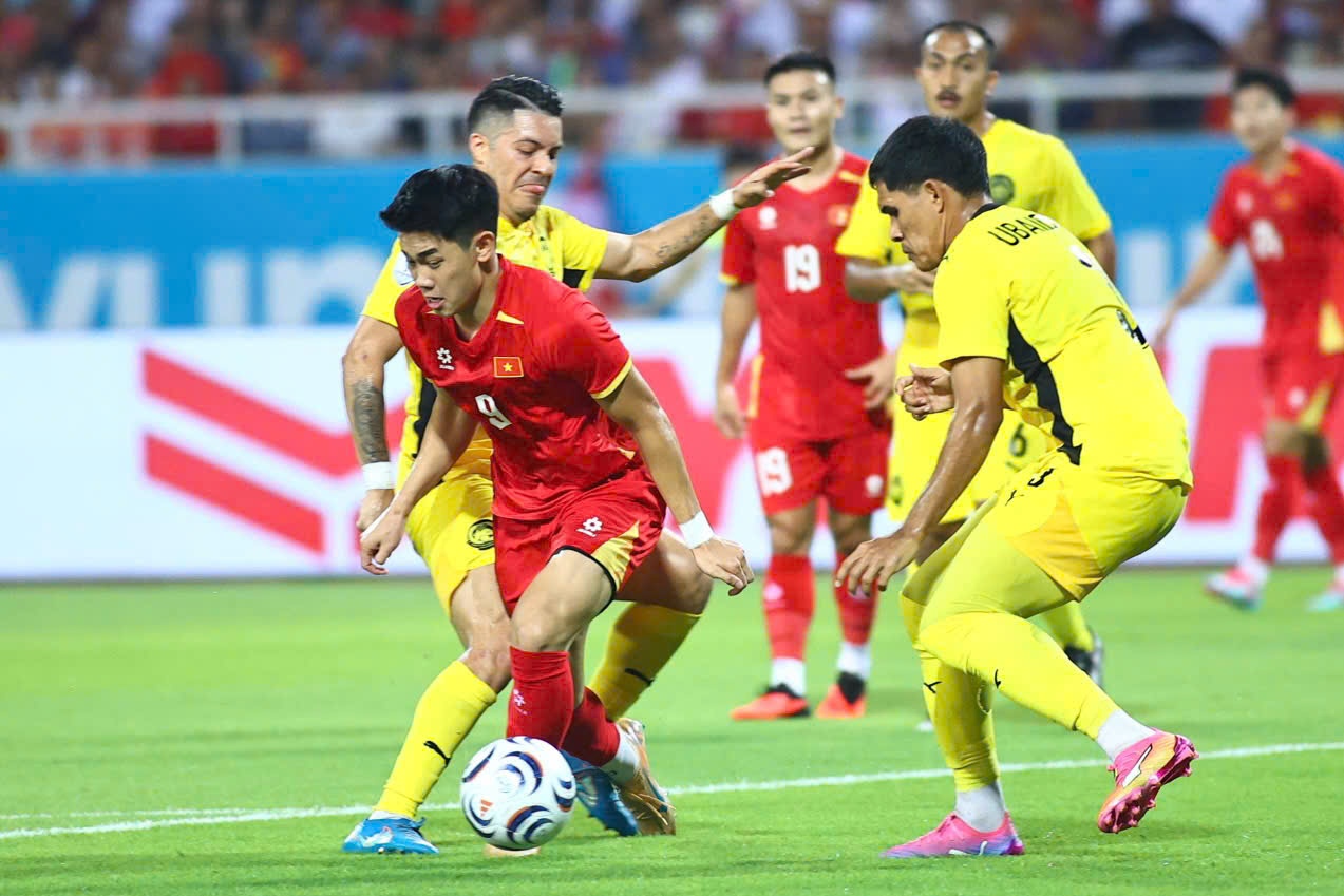 trực tiếp Việt Nam ảnh 5