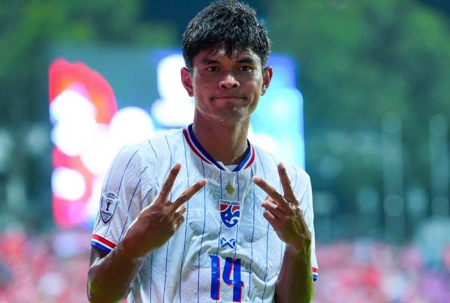 Singapore 0-2 Thái Lan: 'Voi chiến' nắm lợi thế lớn