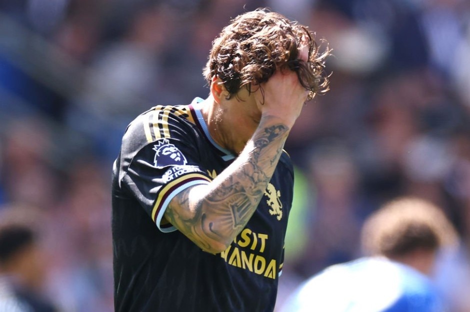 Nhà vô địch châu Âu thua 0-4 khi trở lại Premier League