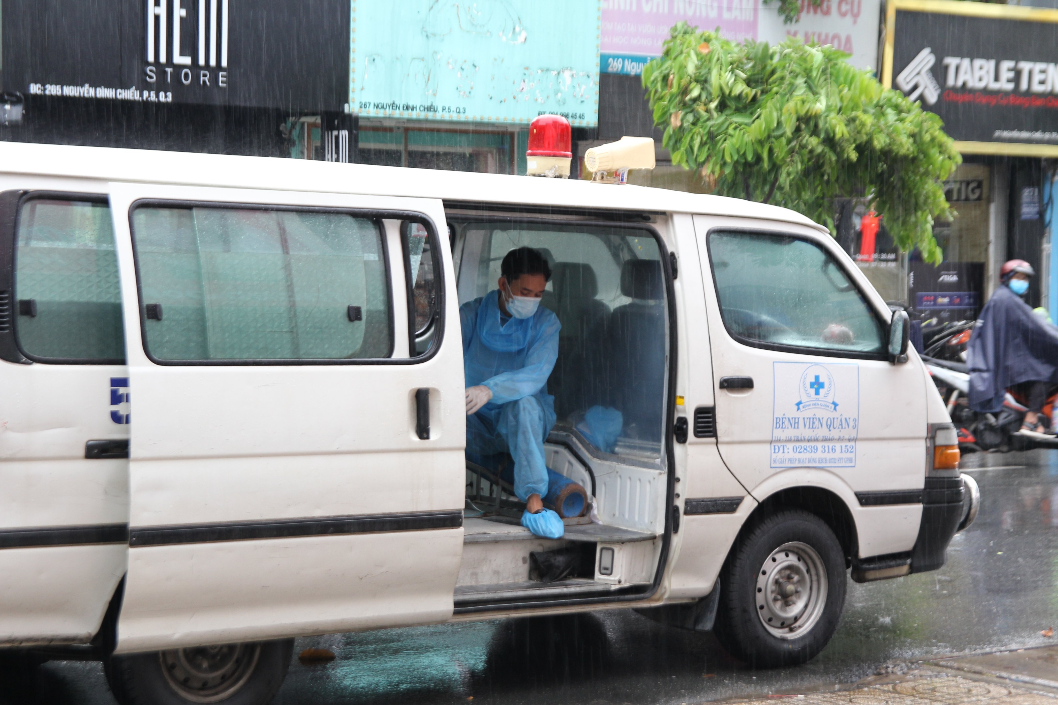 Phong toa hem 404 Nguyen Dinh Chieu o TP.HCM hinh anh