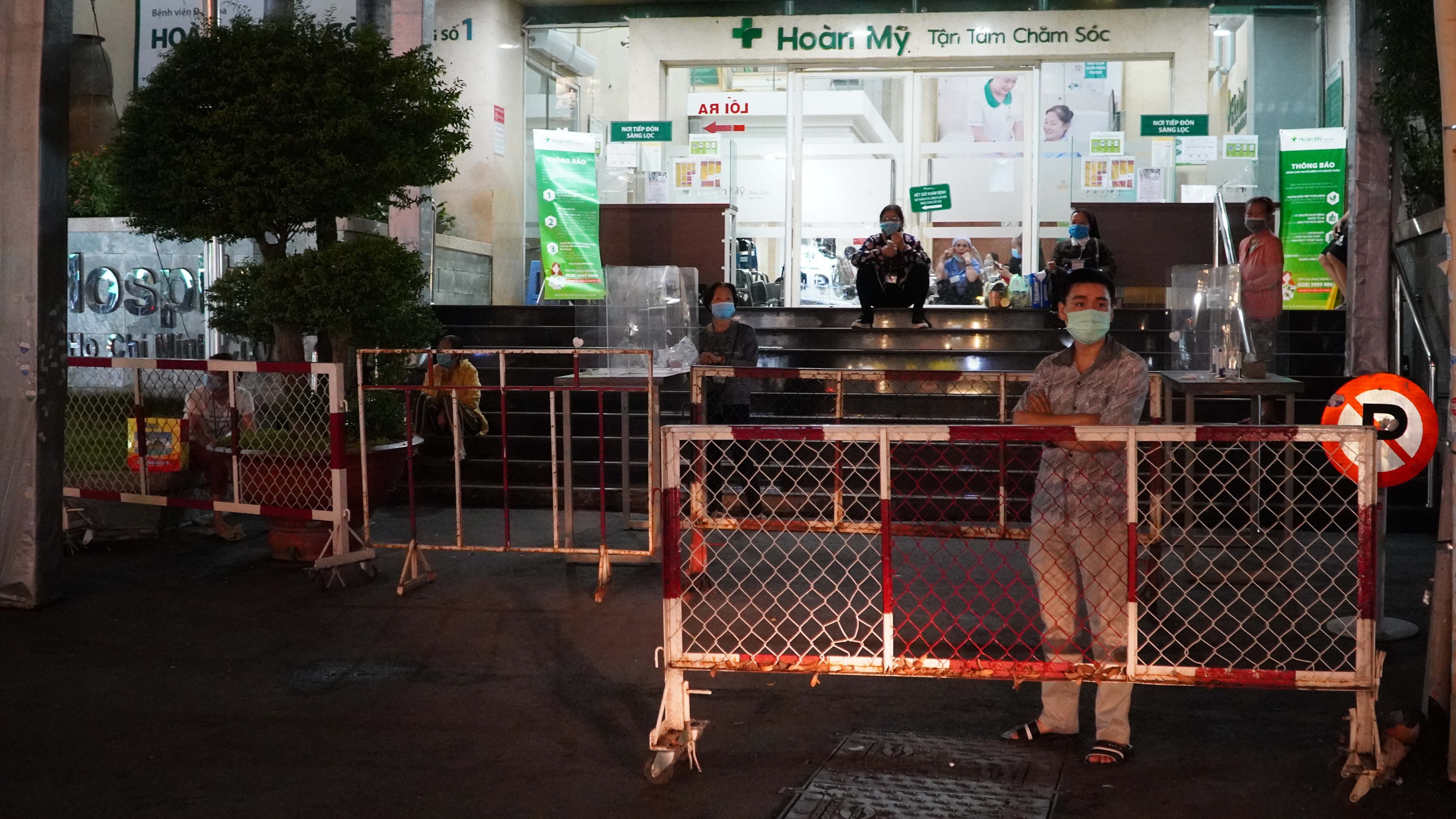 Co ca nghi nhiem nCoV, phong toa mot phan Benh vien Hoan My Sai Gon hinh anh