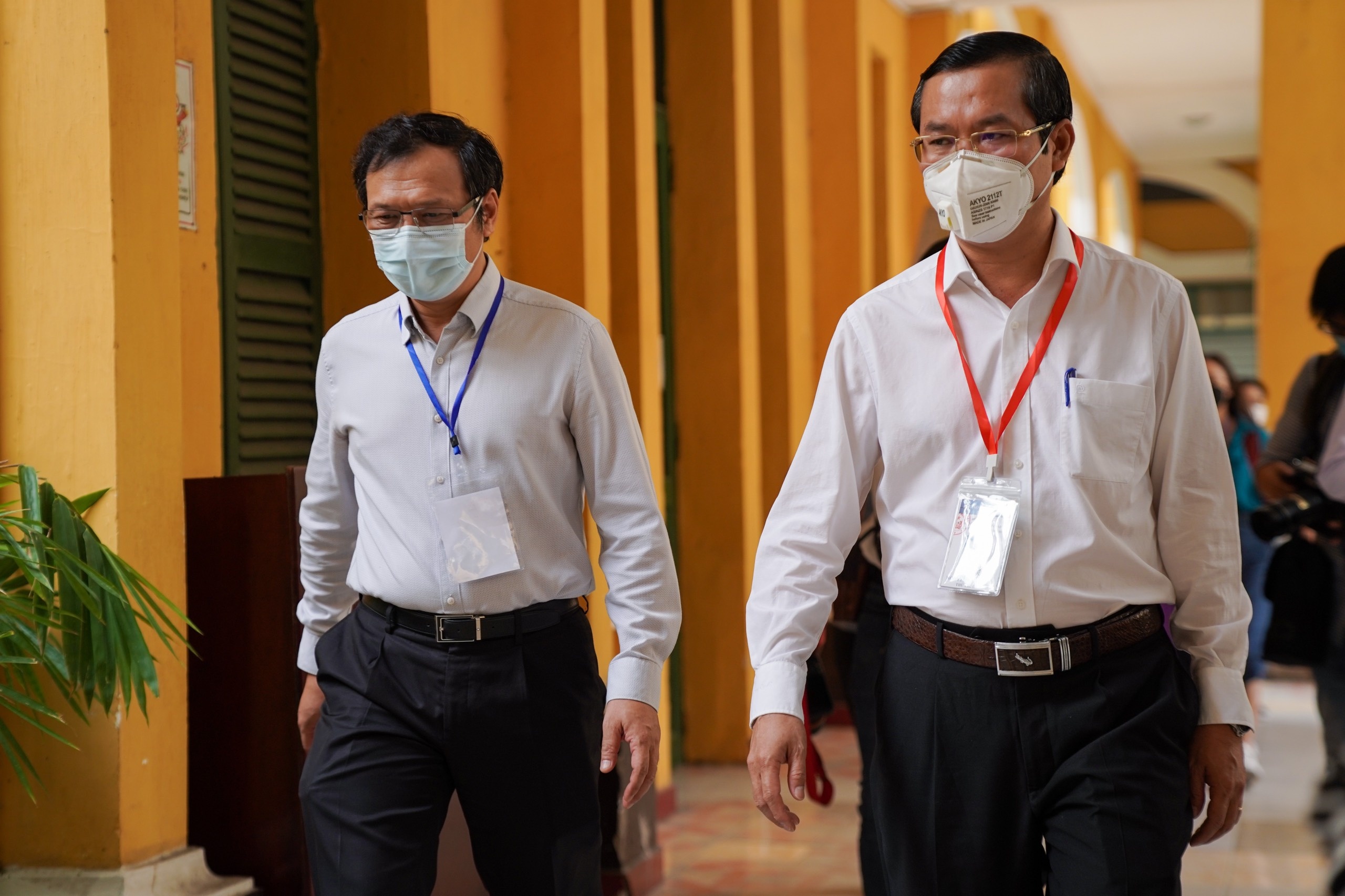 Thu truong GD&DT Nguyen Van Phuc kiem tra cong tac thi tai TP.HCM hinh anh