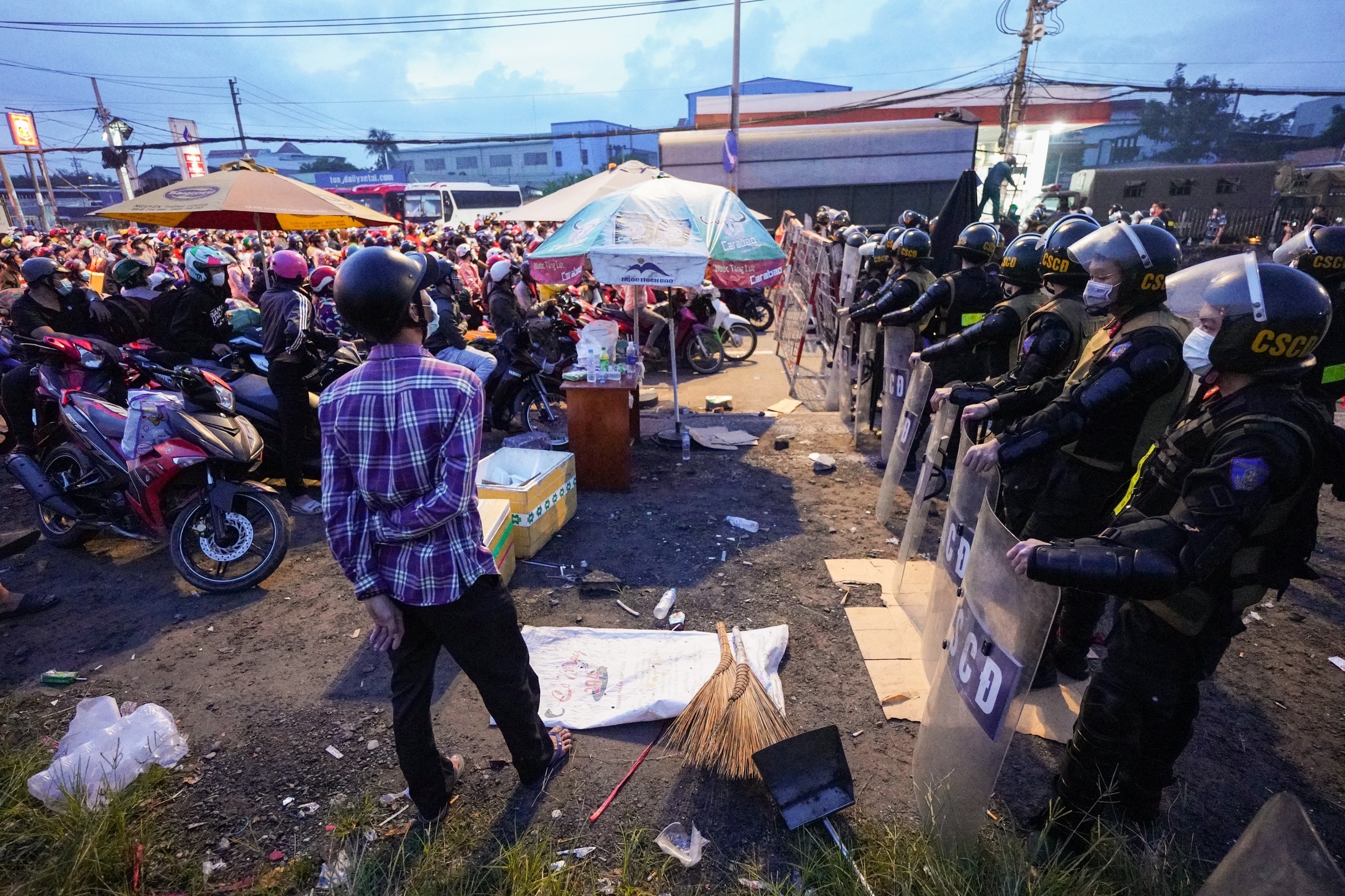 Vat vo giua dem Covid anh 10