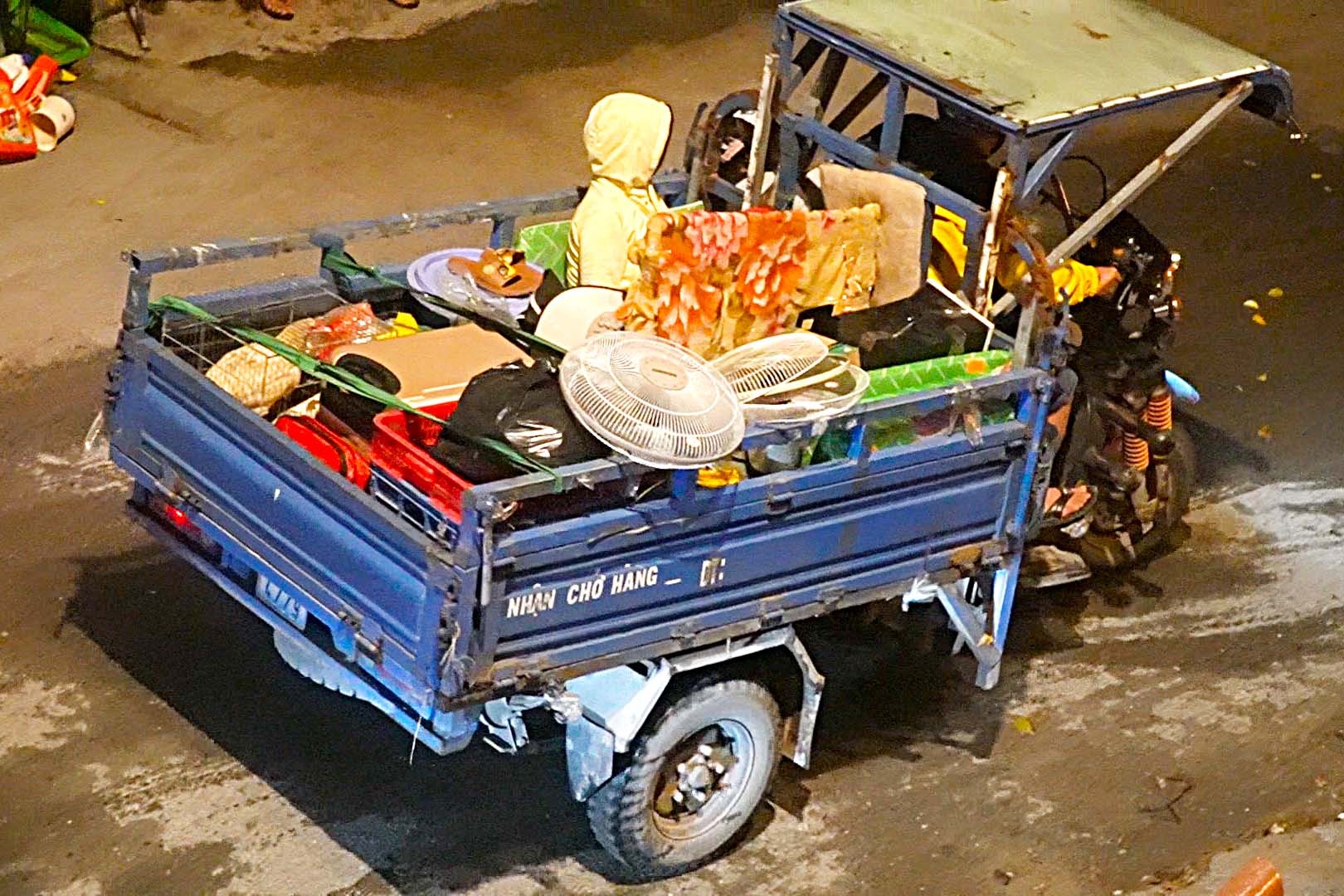 Nguoi dan ve que phai quay dau xe do chua xet nghiem nCoV hinh anh