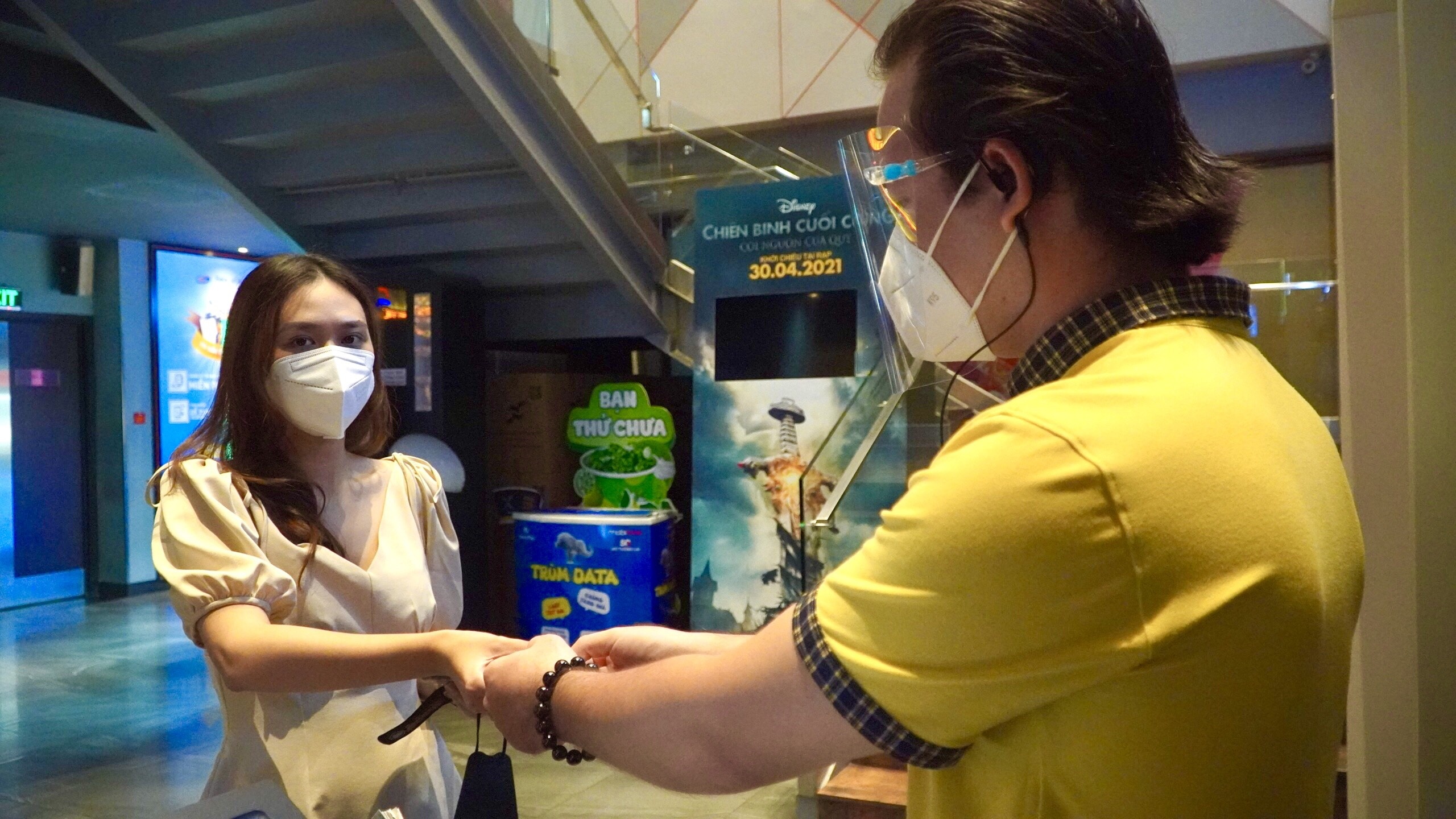 Rap phim o TP.HCM vang ve cuoi tuan hinh anh