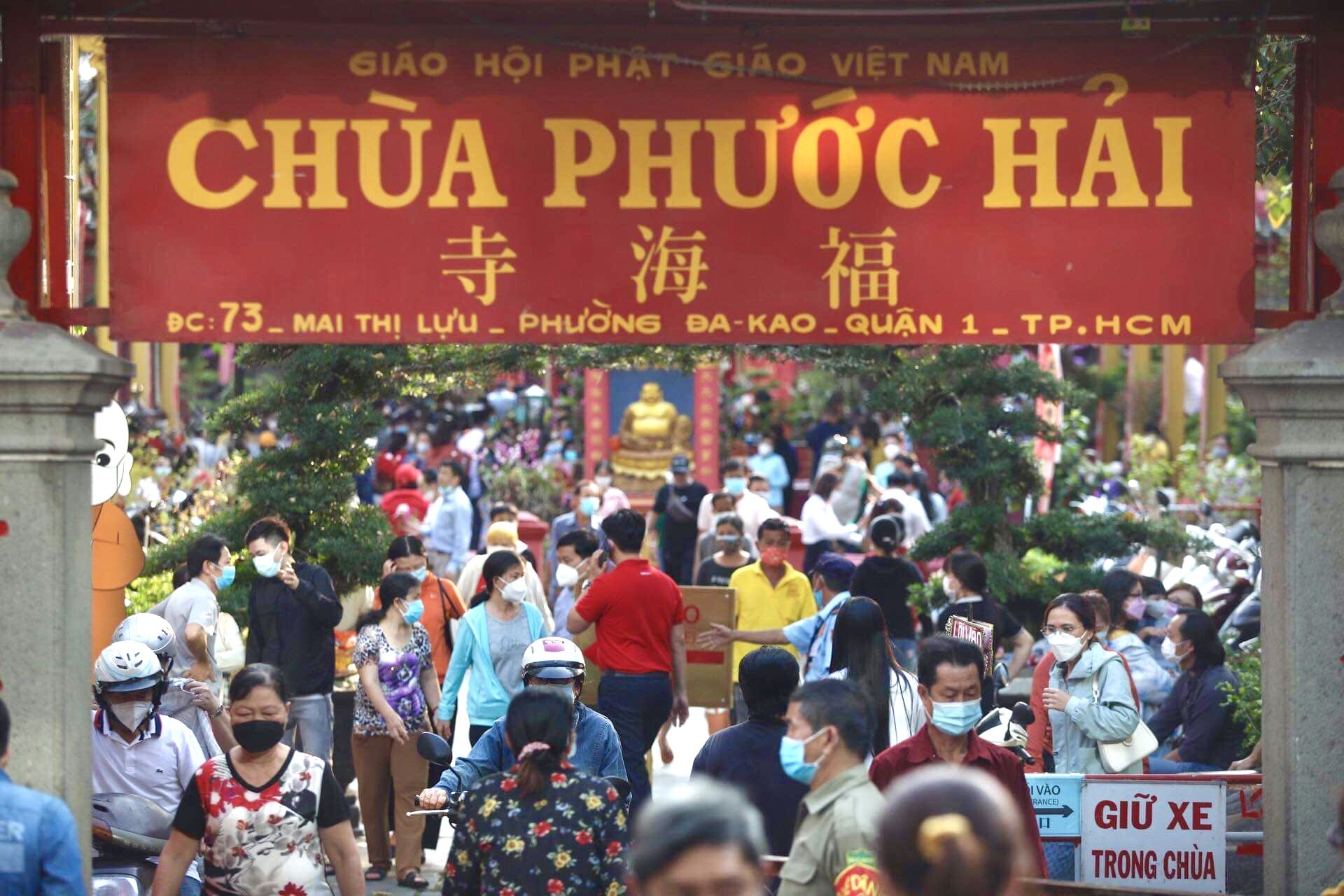 Chua Ngoc Hoang dong nghet nguoi cau an nam moi hinh anh