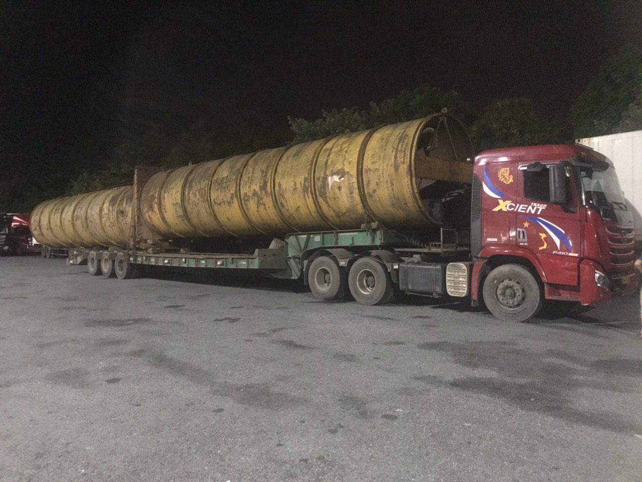 Tai xe cho qua kho dung giay phep gia anh 1