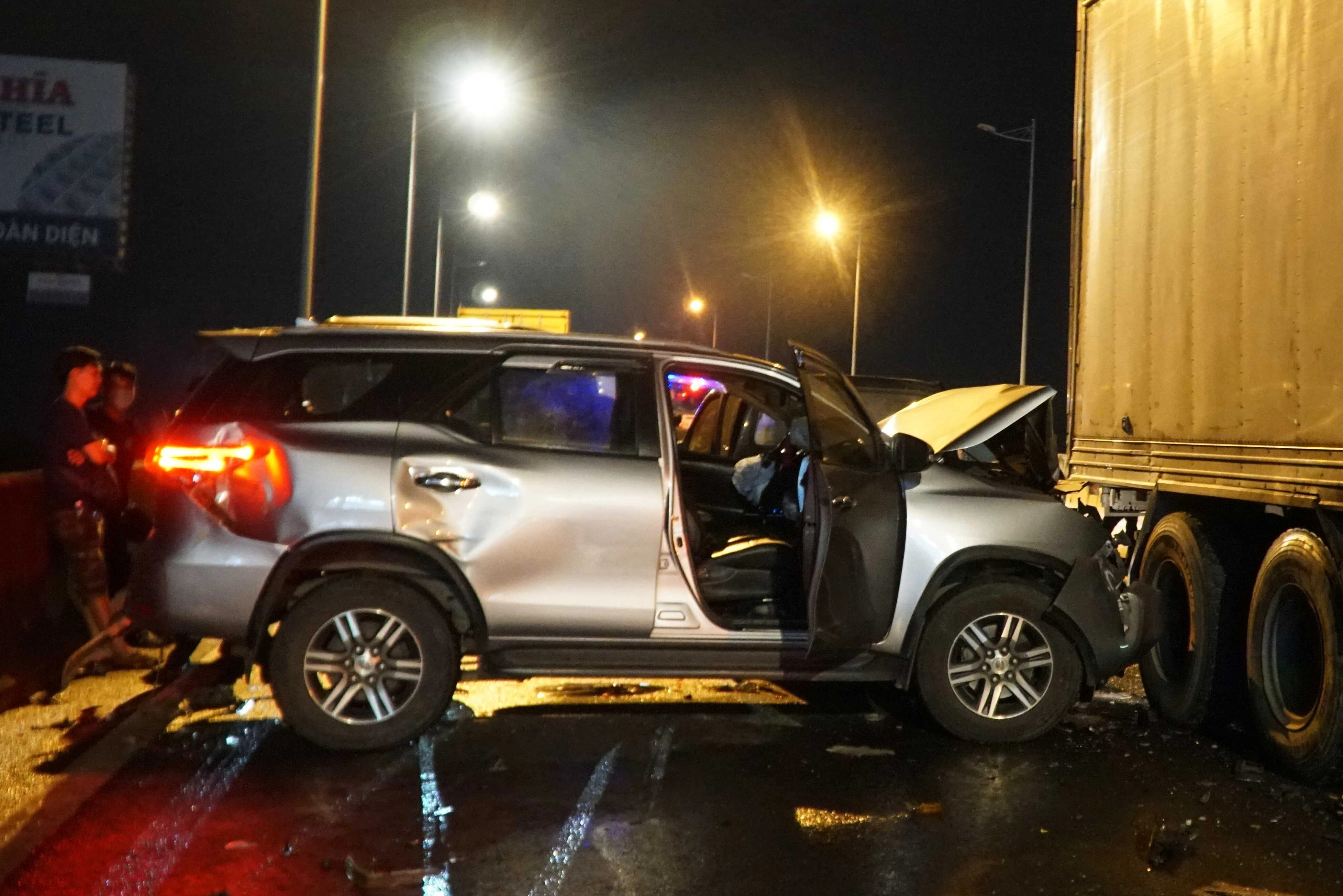 Hien truong vu 9 oto tong lien hoan tren cao toc Long Thanh hinh anh