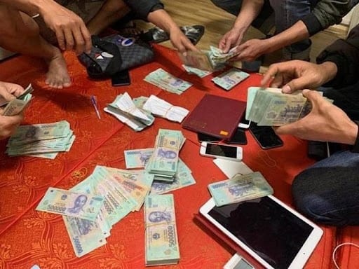 Khai tru Dang pho chu tich phuong o Quang Ninh vi toi danh bac hinh anh