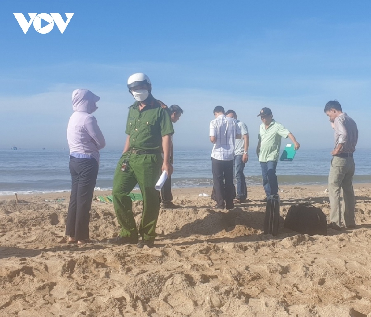 Thi the tren bo bien anh 2