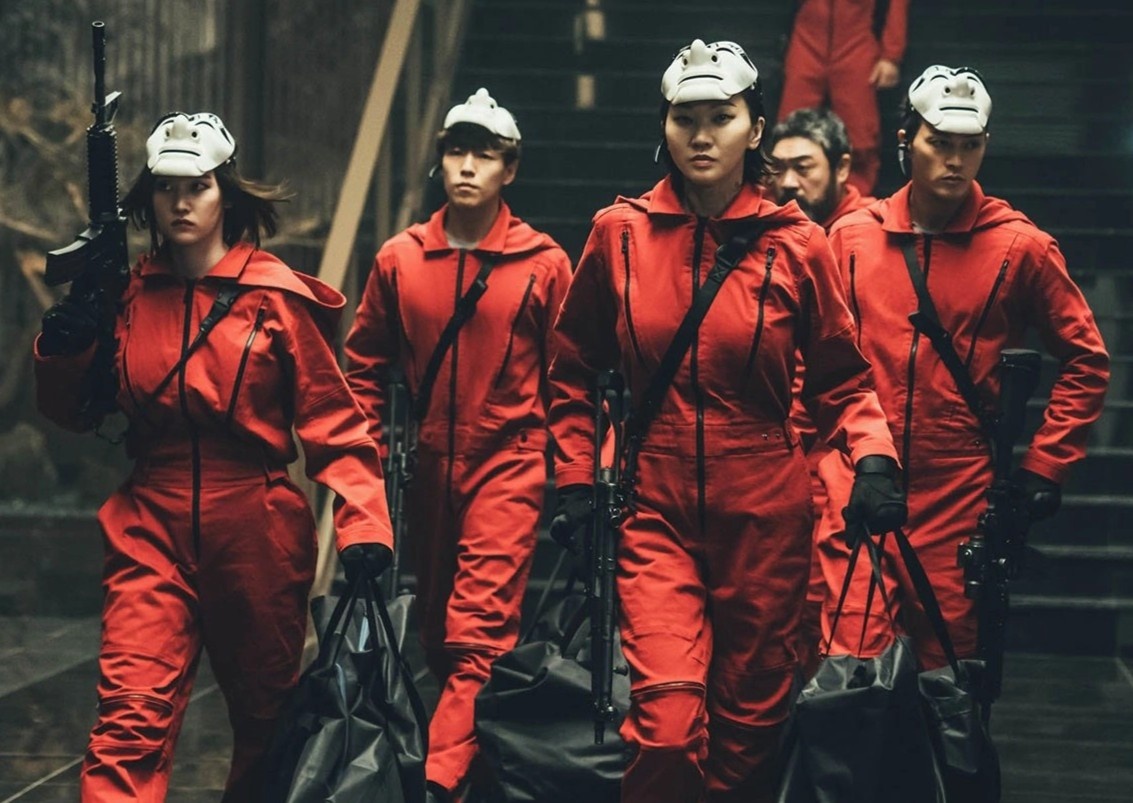 'Money Heist' ban Han Quoc thieu sang tao hinh anh