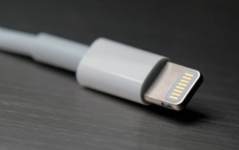 Su nguy hiem cua cap lightning gia mao hinh anh