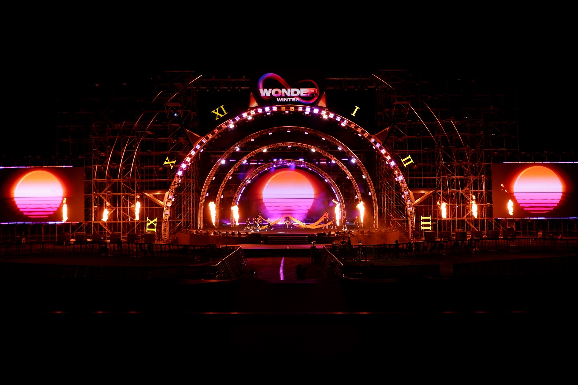 Dem nguoc truoc gio G sieu nhac hoi 8Wonder Winter Festival hinh anh