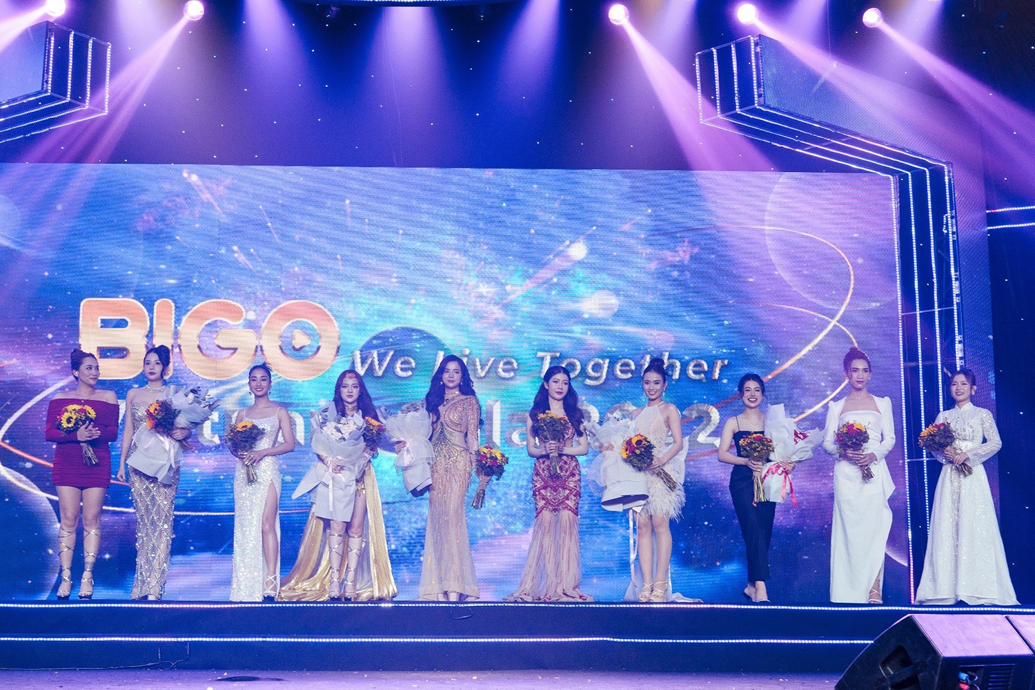 Chan dung 10 idol gop mat tai Bigo Gala Night 2023 hinh anh
