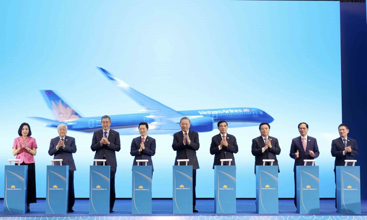 Vietnam Airlines mo duong bay thang Ha Noi - Phnom Penh hinh anh