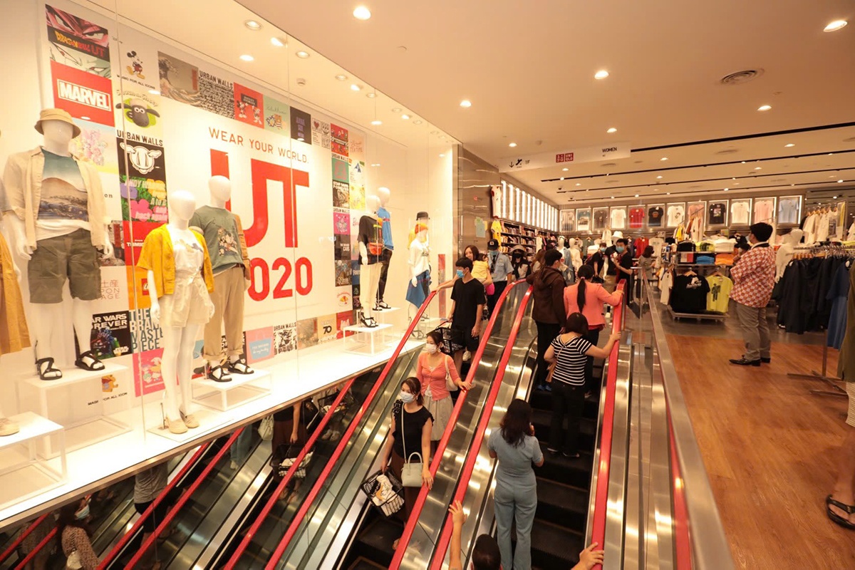 Uniqlo ra mat 2 bo suu tap doc quyen ton vinh van hoa Viet hinh anh