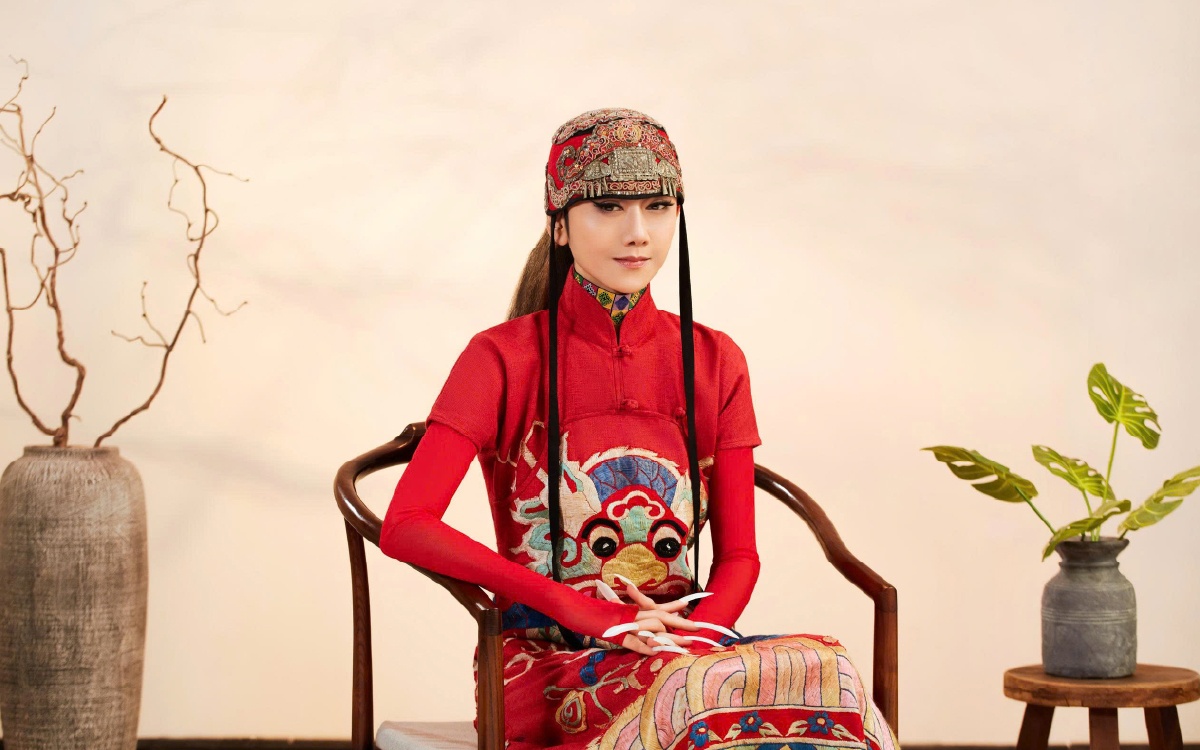 ‘Khong Tuoc’ Duong Le Binh lan dau tien bieu dien tai Viet Nam hinh anh