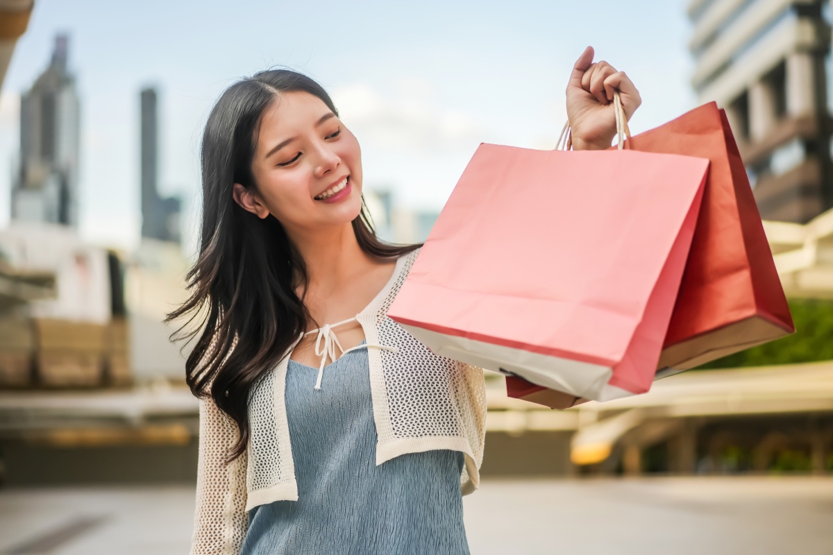 Chi tieu linh hoat nhung khong vung tay qua tran nho mua truoc tra sau hinh anh