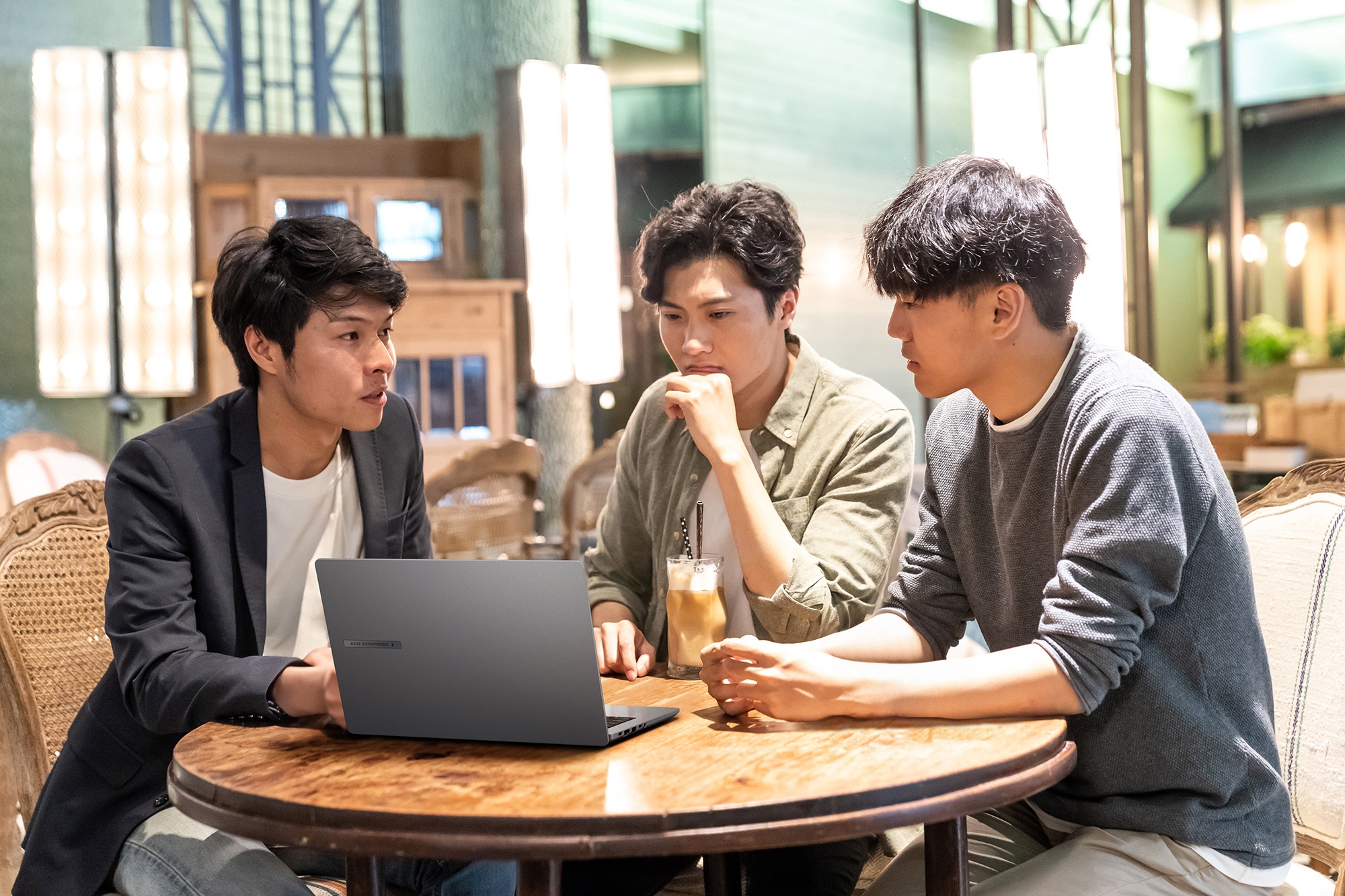 Laptop ảnh 1