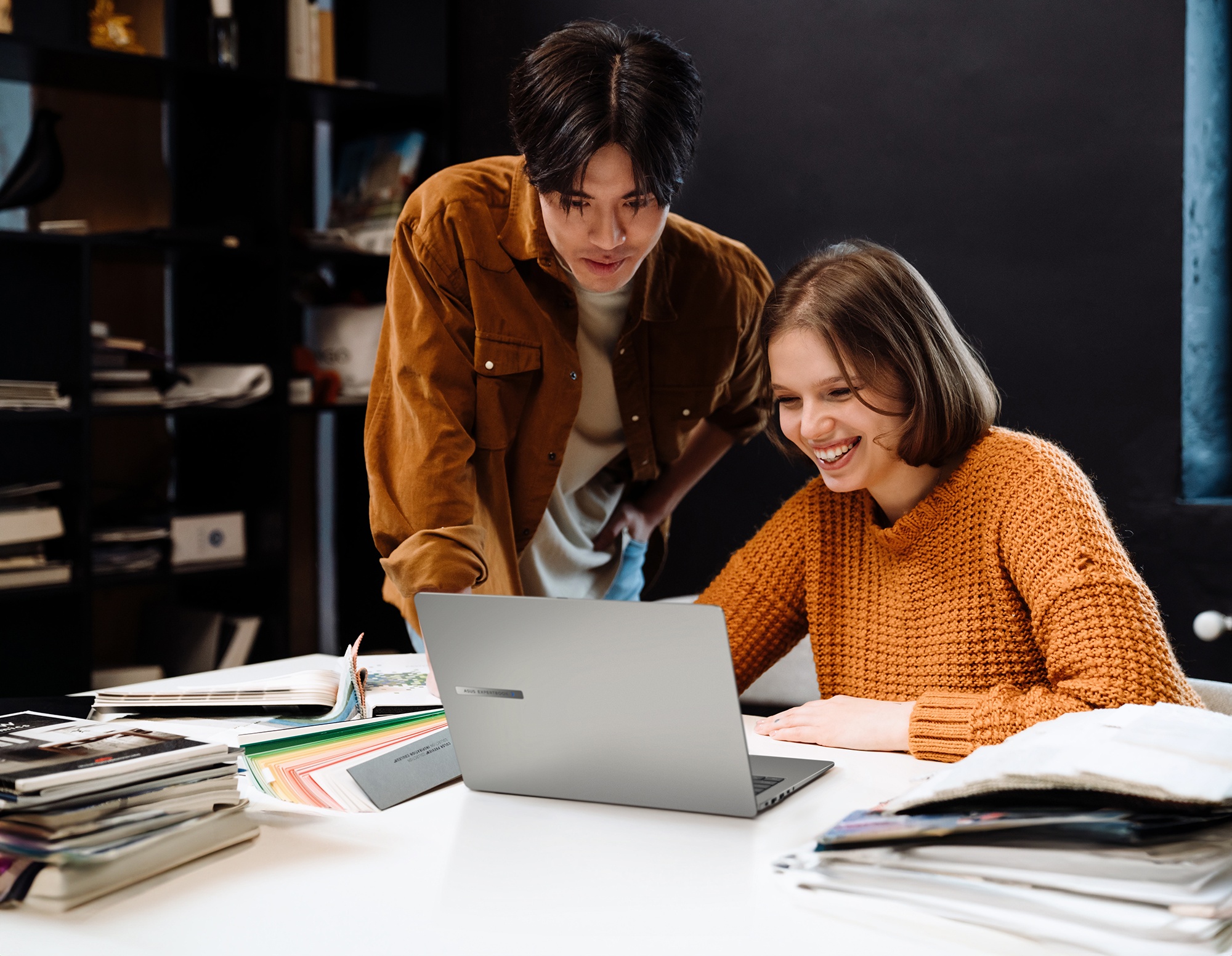 Laptop ảnh 2