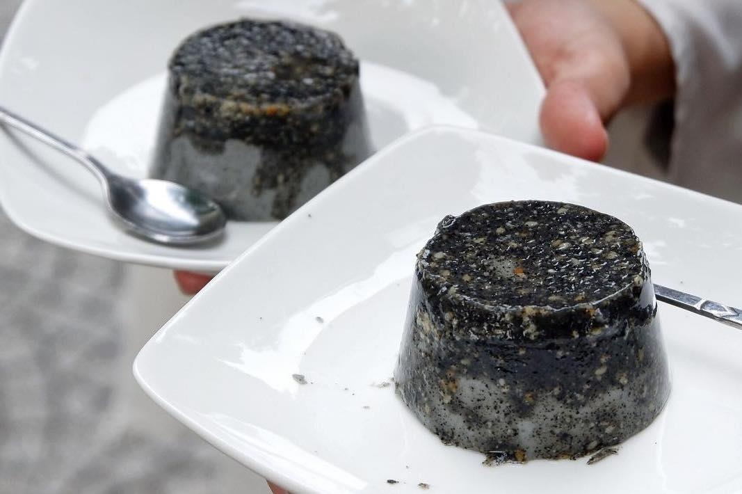 Mon banh flan me den la mieng o TP.HCM hinh anh