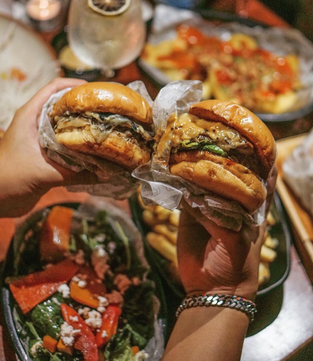 Dong Nhi va Ong Cao Thang anh 4