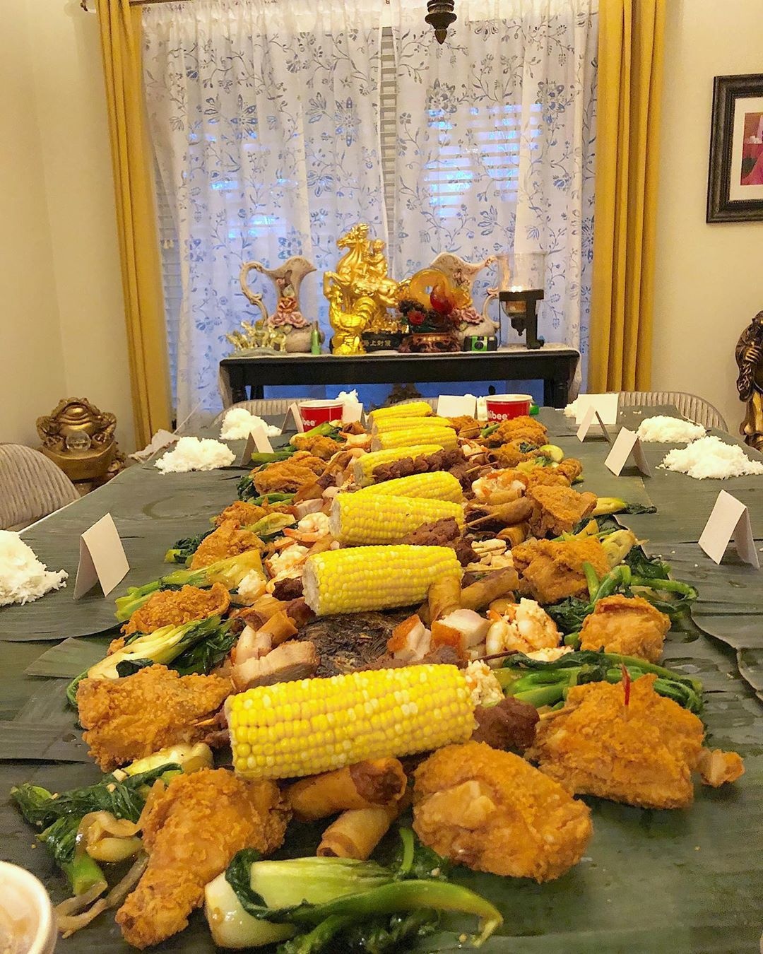 tiệc ăn bốc ảnh 1 tiec an boc anh 1