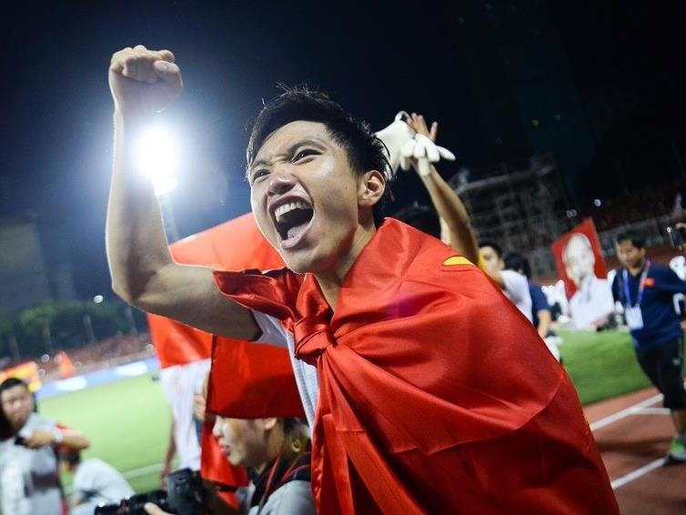 Van Hau va dan cau thu Viet thich an dua ca, bun dau mam tom hinh anh