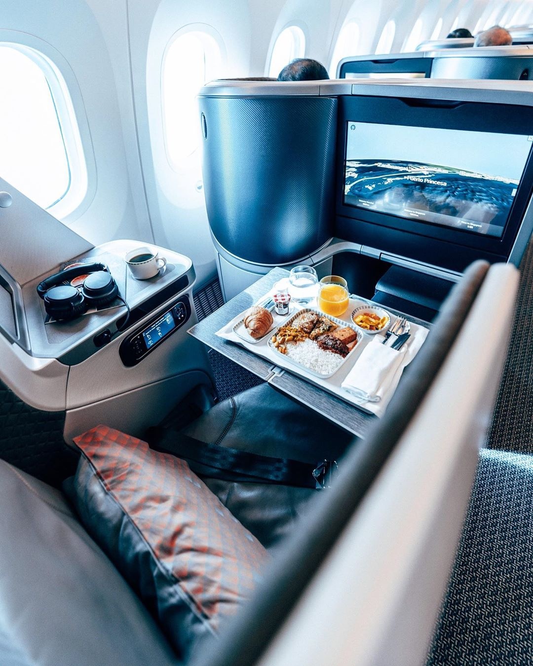 ve may bay,  du khach,  dat ve. Tet 2020 anh 4