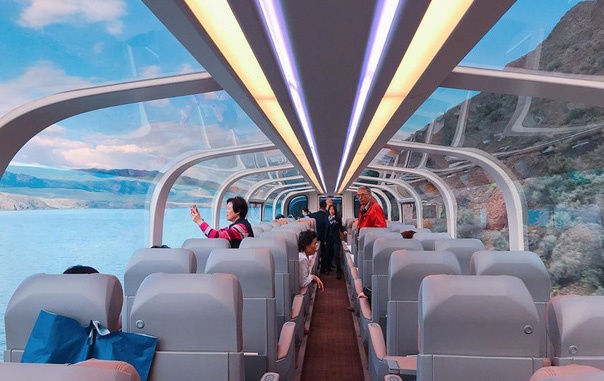 Doan tau so huu view kinh 180 do o Canada hinh anh