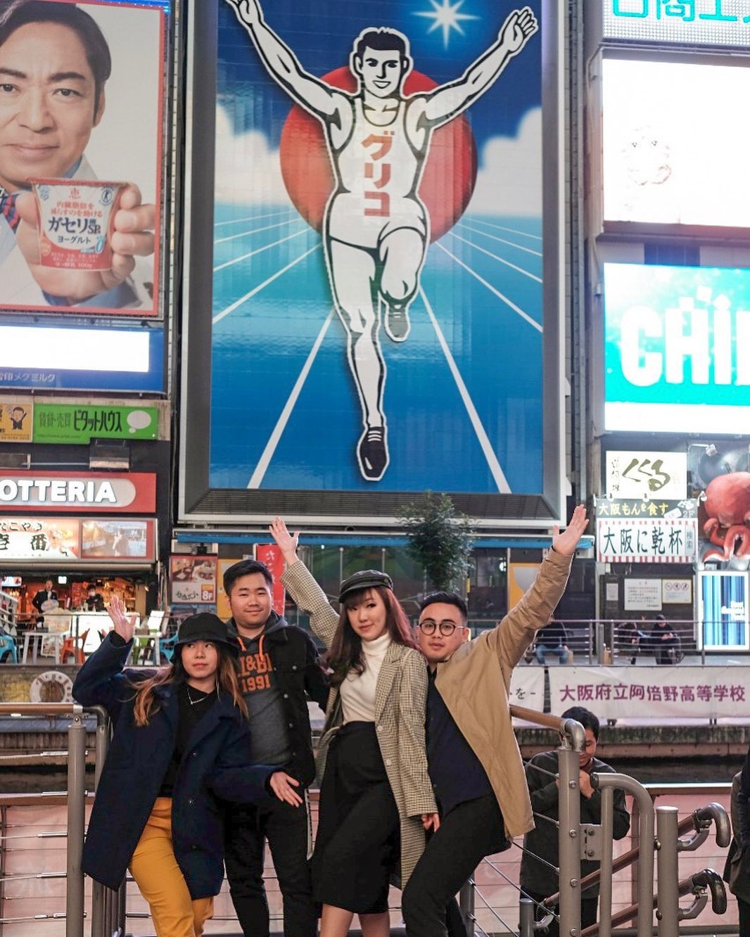 bien quang cao anh 8