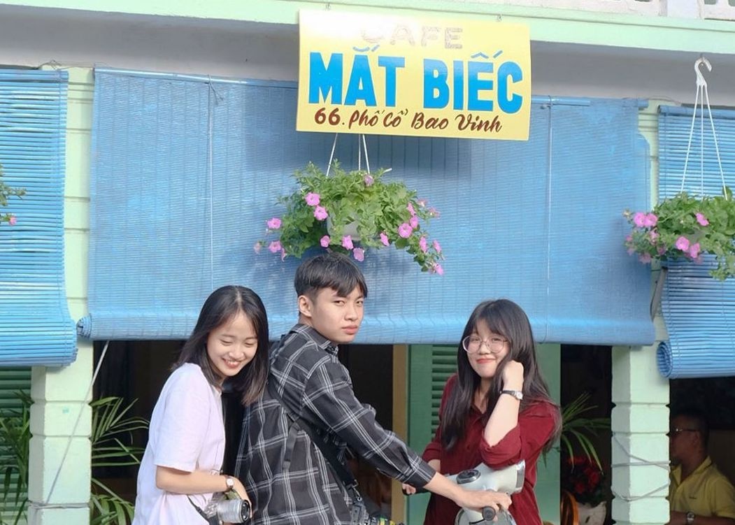 Tiem ca phe Mat Biec o Hue hut gioi tre den check-in hinh anh