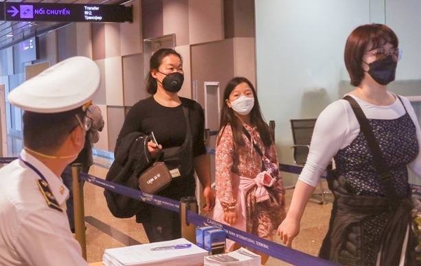 Khoang 45 khach Trung Quoc dang luu tru tai cac khach san lon o TP.HCM hinh anh