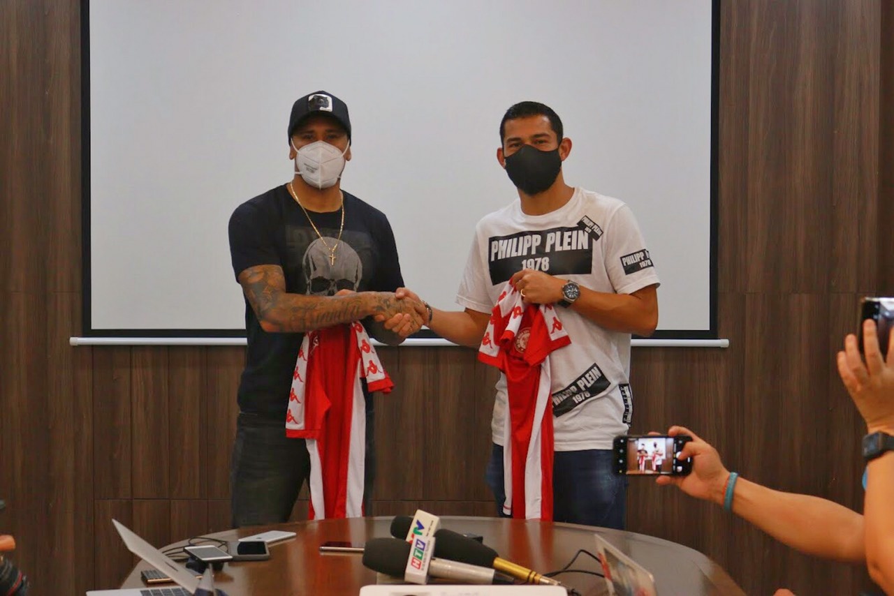 Hai tan binh CLB TP.HCM: 'Chung toi den day de chien dau' hinh anh