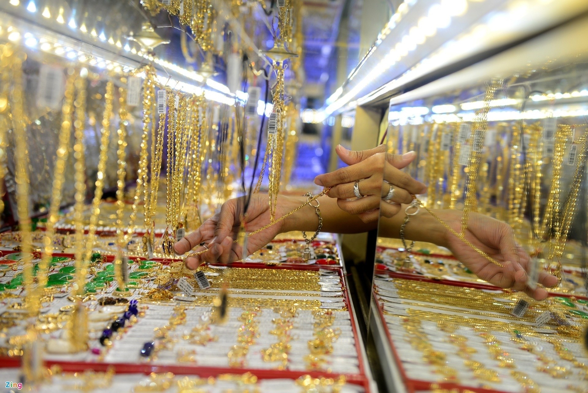 Gia vang nhan tiep tuc tang cham moc 57 trieu dong/luong hinh anh