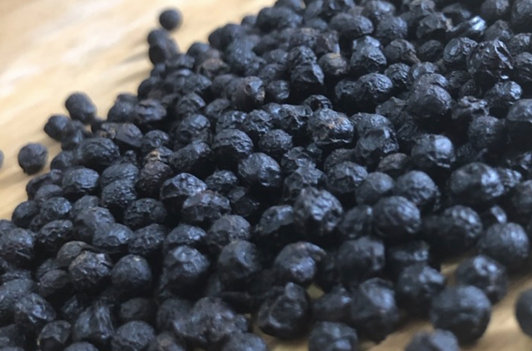 Gia tang dung dung, doanh nghiep Viet ban ‘vang den’ thu 900 trieu USD hinh anh