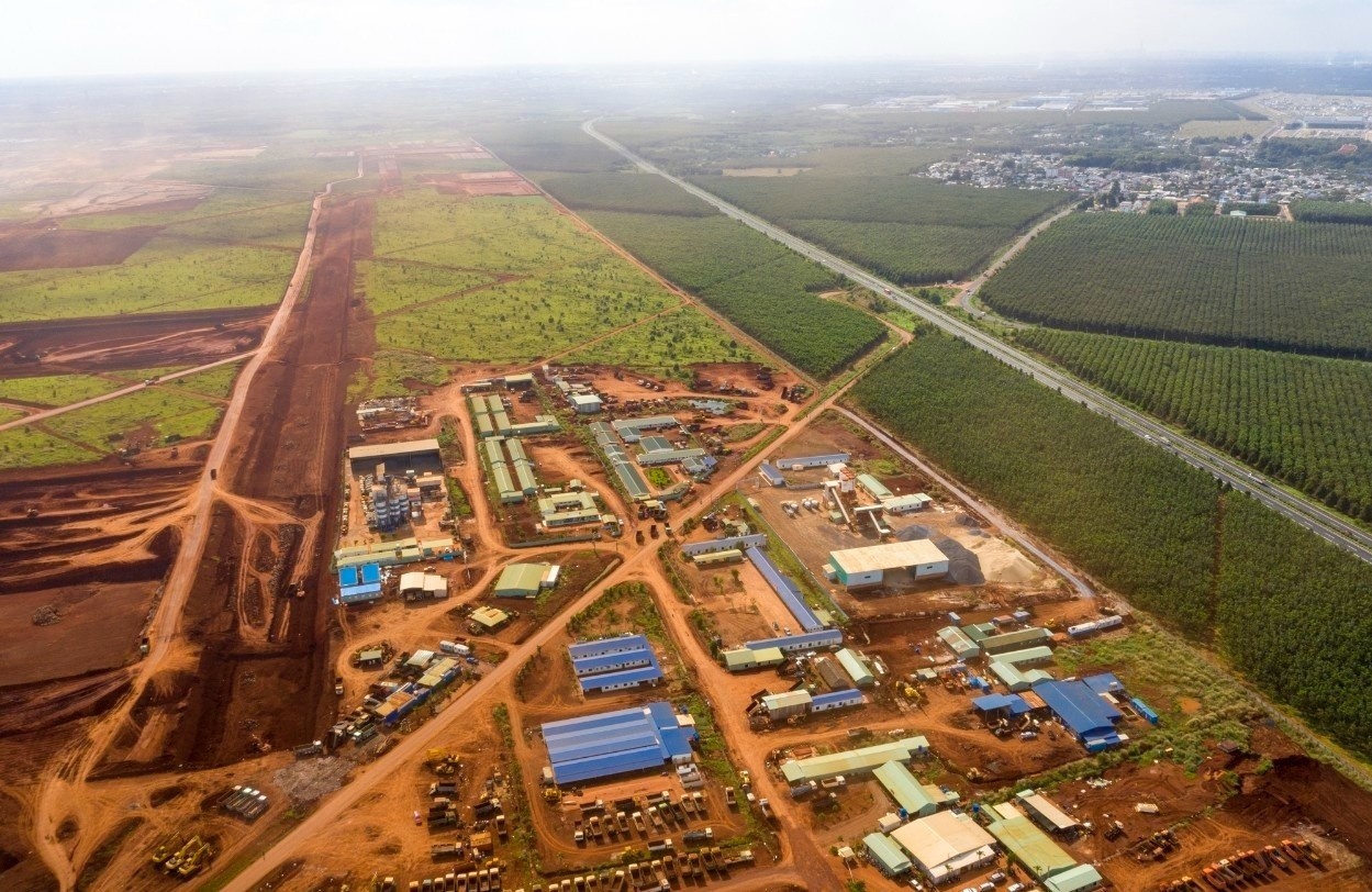 Trien vong nganh xay dung, vat lieu xay dung nho san bay Long Thanh hinh anh