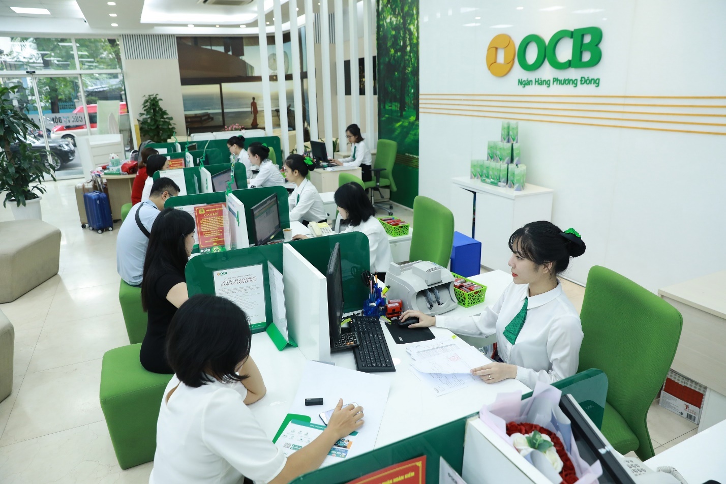 OCB muon phat hanh 26.000 ty dong trai phieu trong nam nay hinh anh