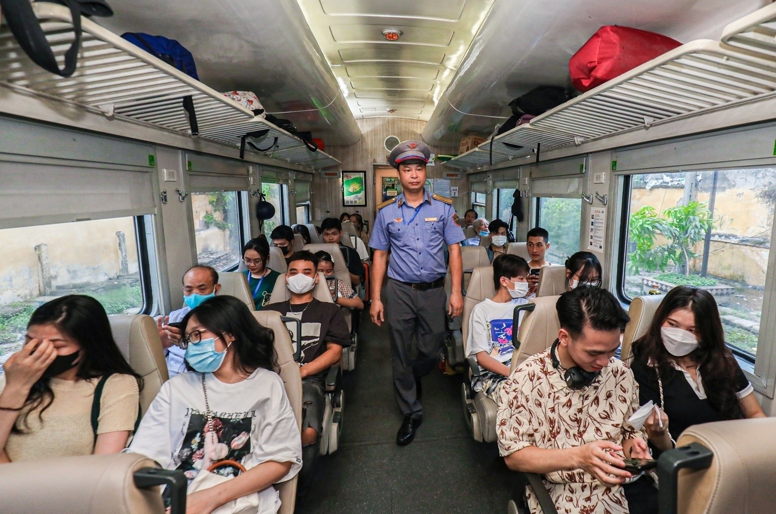 Doanh thu nganh duong sat vuot 4.000 ty dong hinh anh