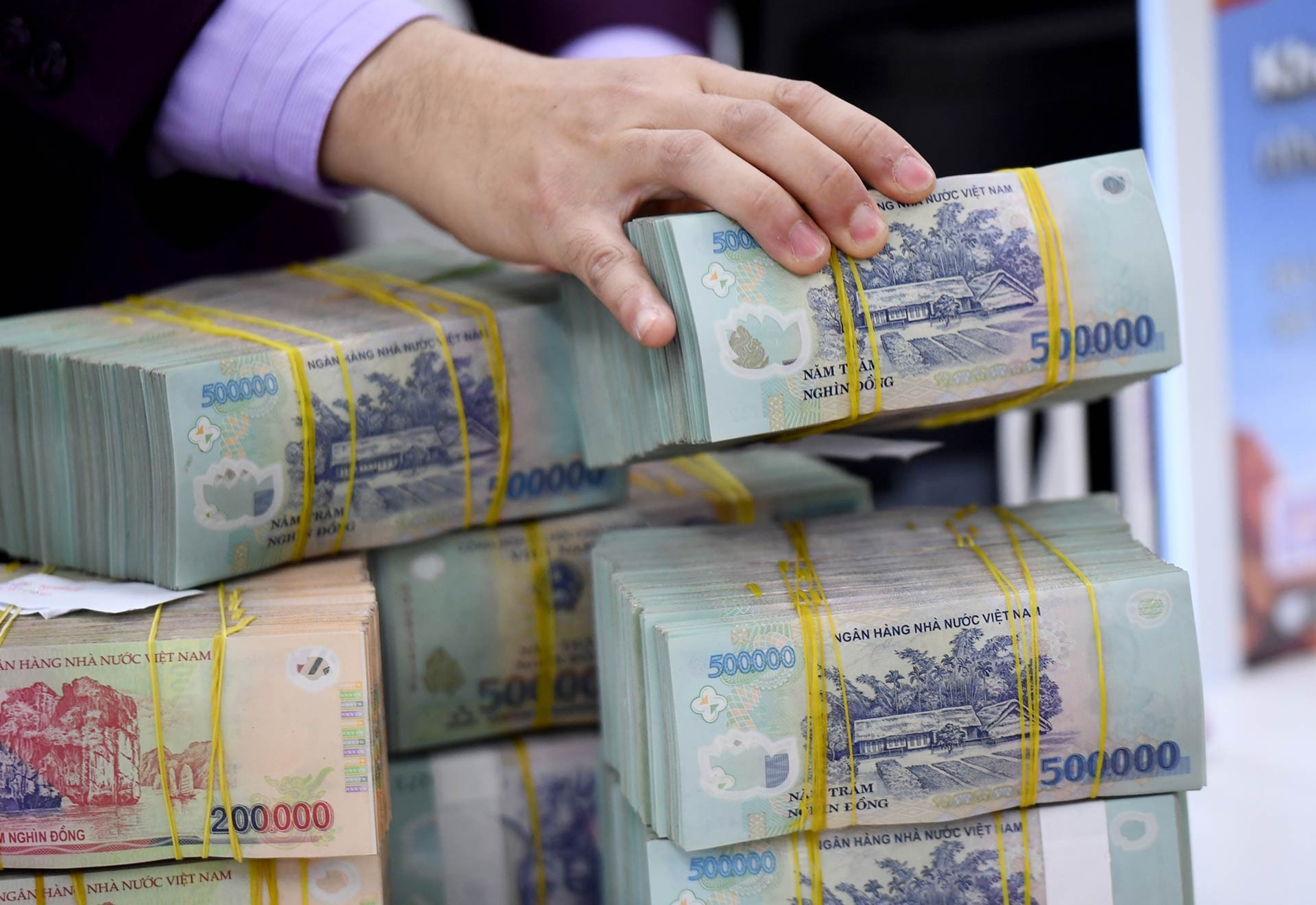 NHNN chinh room tin dung toan he thong o 14% hinh anh