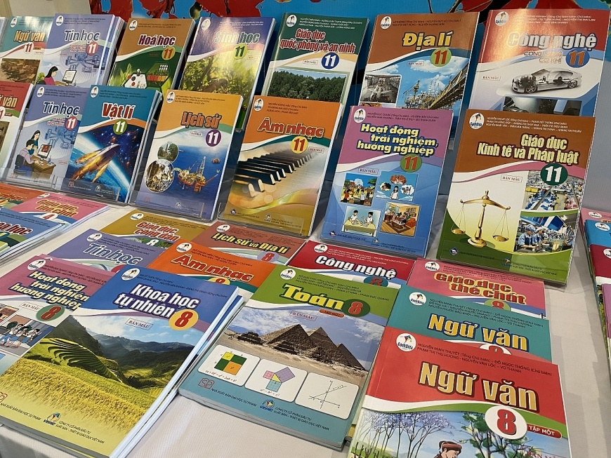 Chu bo sach Canh Dieu lai lon hinh anh