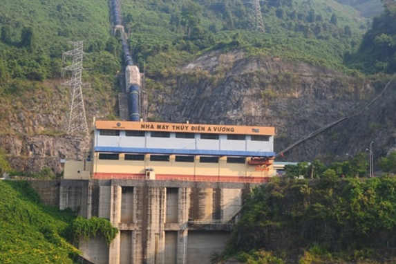 Mot cong ty thuy dien muon lay toan bo tien quy dau tu de chia co tuc hinh anh