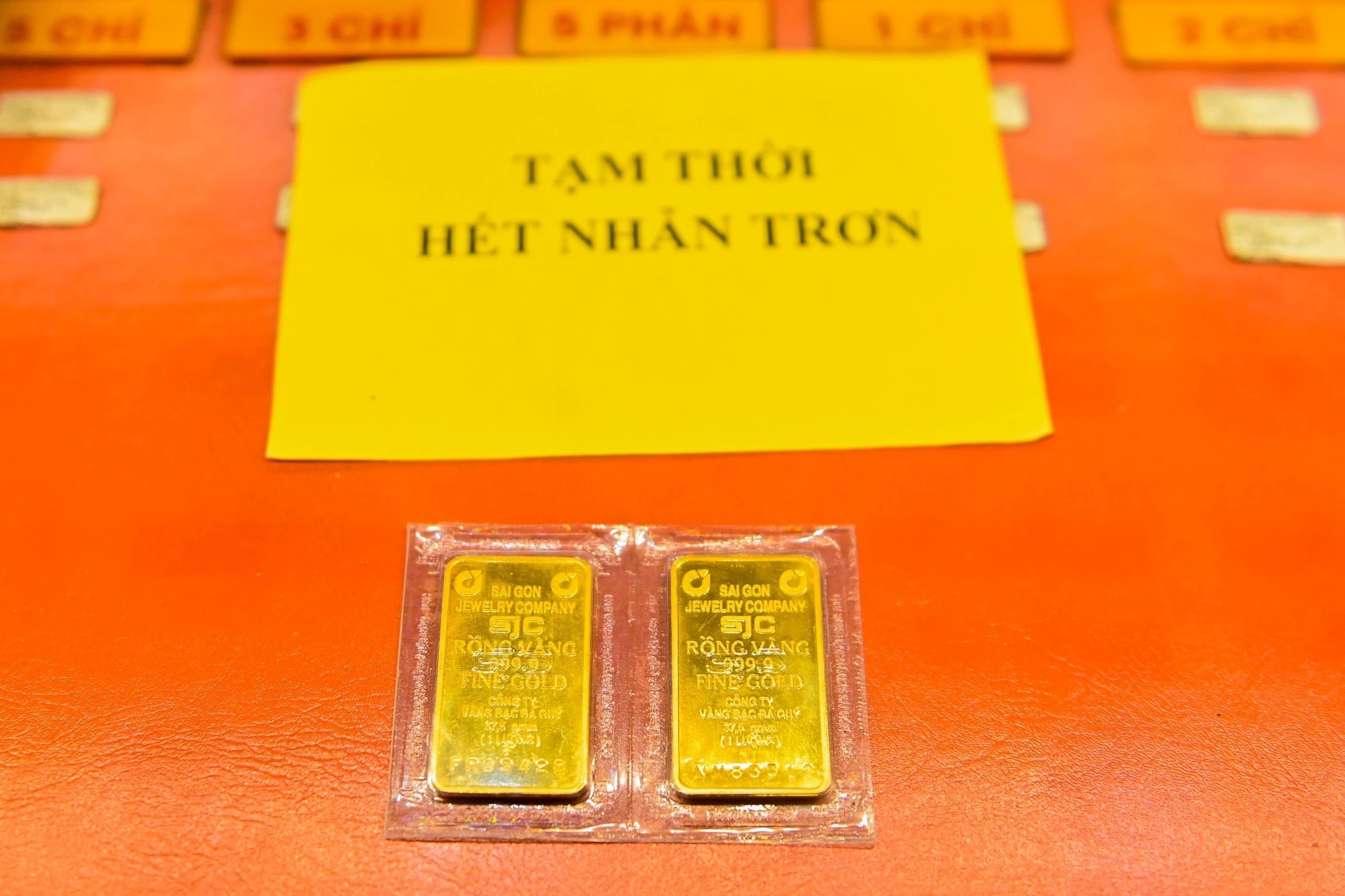 Mua ban vang mieng sap bi danh thue hinh anh