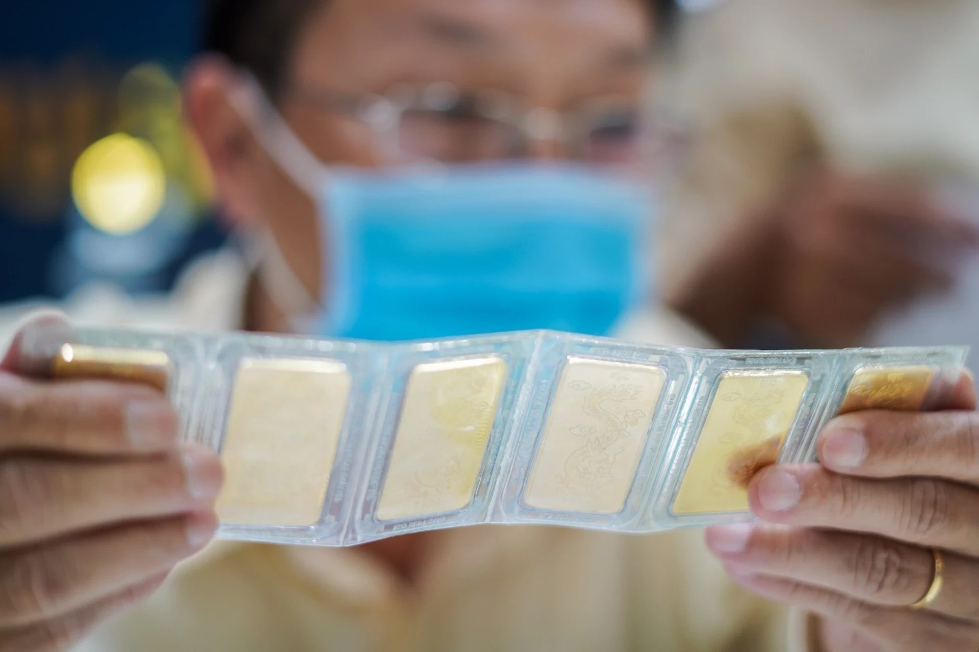 Gia vang dat muc cao moi hinh anh